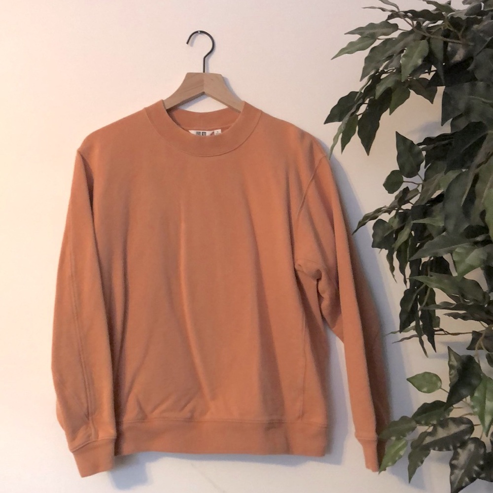 Salmon UNIQLO Crew Neck